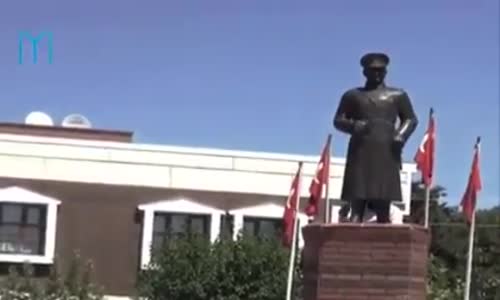 Şanlı Urfa'da Atatürk Heykeline Saldıran Kendini Bilmez