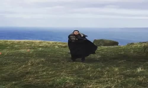 Jon Snow’un Ejderha Taklidi