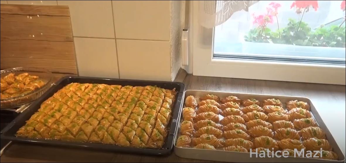 Ev Baklavası Nasıl Yapılır