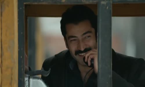 Karadayı 21.Bölüm  Çetin Tekindor  Hapiste Yatacak Olana Öğütler