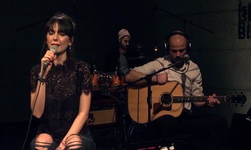 Aslı Demirer  Lodos Joyturk Akustik