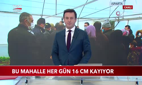 Bu Mahalle Her Gün 16 Santimetre Kayıyor 