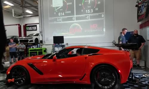 Güç Testinde Corvette ZR1'in Tekerine Kolunu Kaptıran Adam