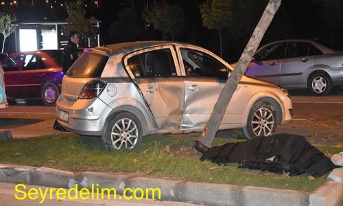 Refüjdeki ağaca çarpan otomobil takla attı: 1 ölü