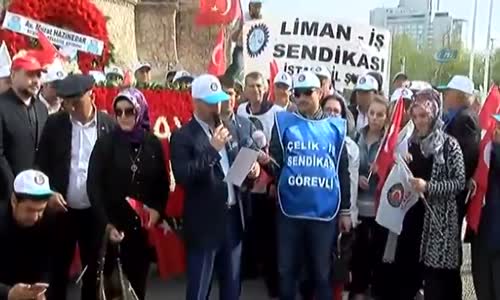 Hak-İş'ten Taksim'de Horonlu Kutlama