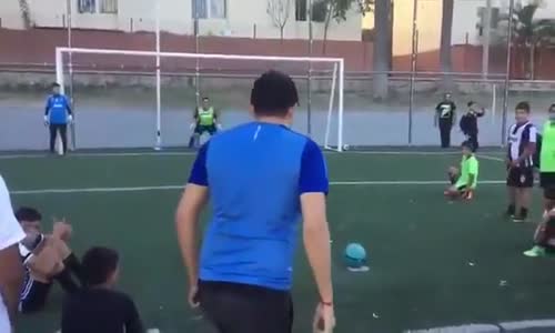 Eşi Benzeri Görülmeyen Gol Atan Eleman