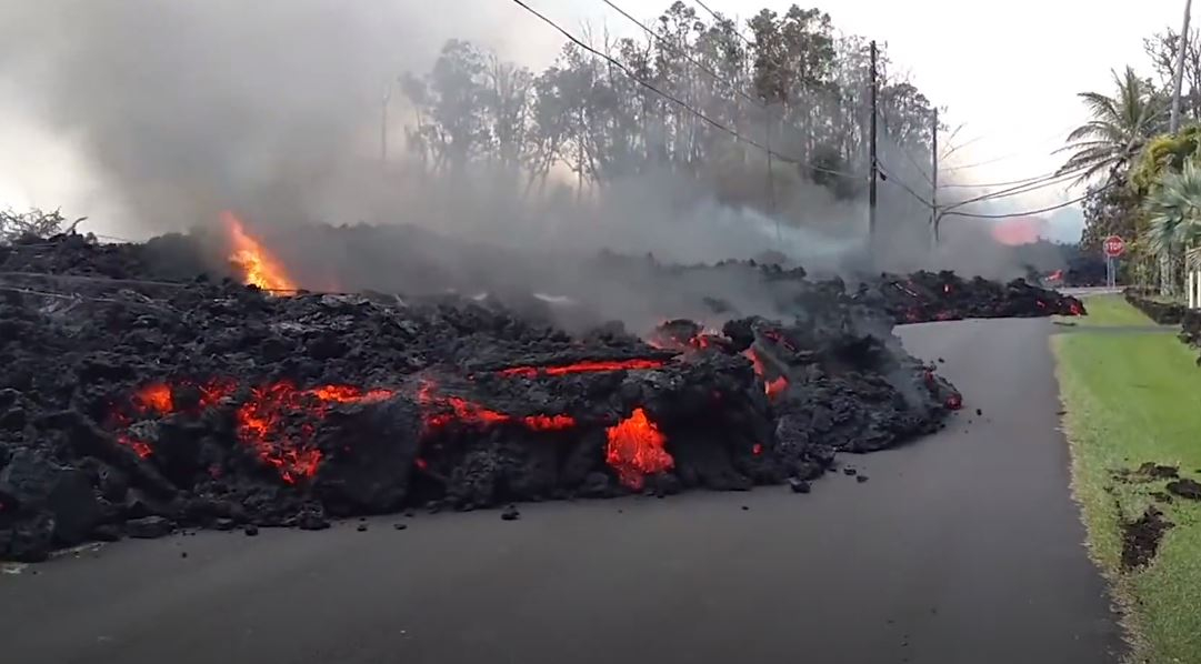 Hawaii'de Mahalleyi Basan Lavlar