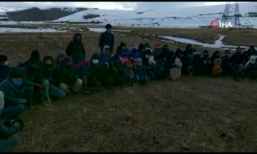 İran’a geçmek isteyen 59 düzensiz göçmen yakalandı 