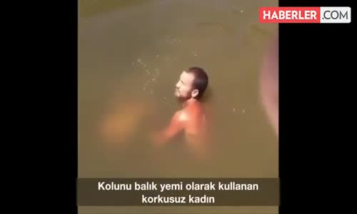 Kolunu Balık Yemi Olarak Kullanan Korkusuz Kadın