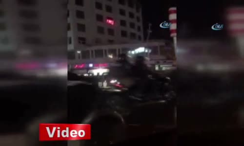 İran'ın Ahvaz Kentine Çok Sayıda Güvenlik Görevlisi Sevk Edildi