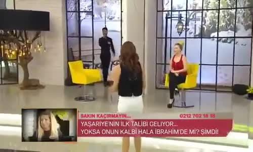 Akıcı İngilizcesiyle Sia Şarkısı Söyleyerek Gelin Adayına Talip Olan Adam 