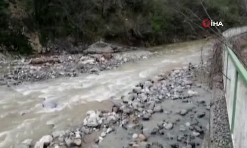 Derede can pazarı! 2 kişiden biri hayatını kaybetti, biri yaralı olarak kurtarıldı 