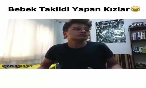 Bebek Taklidi Yapan Kızlar