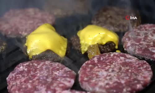 Türkiye’de Bir İlk “Tereyağında Burger”