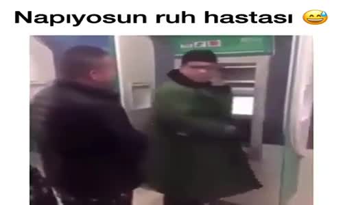 Para Çeken İnsanları Korkutan Adam