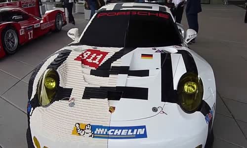 Yarısı Lego'dan Tasarlanan Porsche 911 Rsr