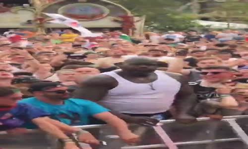 Shaquille O'Neal'in Tomorrowland'de Coşması