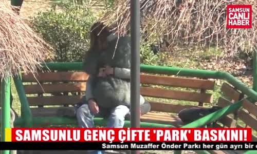 Parkta Sevişirken Polis Gelince Topuklayan Çift 