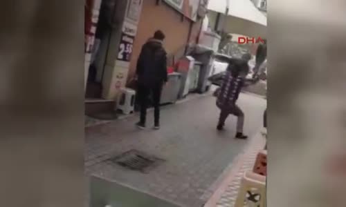 Sokak Ortasında Tekme Tokat Kavga Ettiler