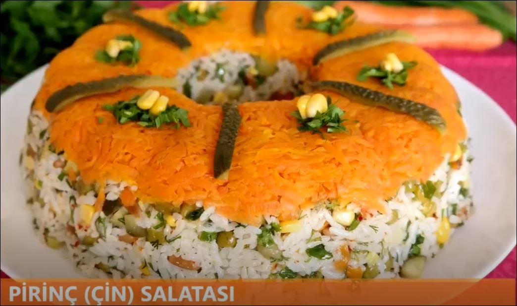 Çin Pirinç Salatası Tarifi