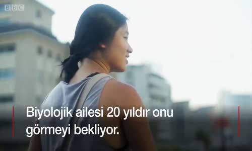  Evlatlık Verdikleri Çocuklarıyla 20 Yıl Sonra Bir Araya Gelen Aile