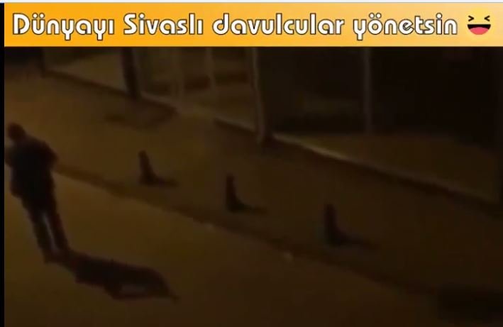 İyi Yürekli Sivaslı Davulcu