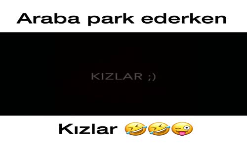 Araba Parkeden Ederken Erkekler Ve Kızlar