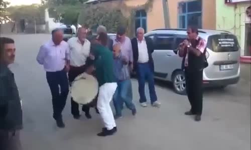 Halayın Dibine Vuran Dayılar