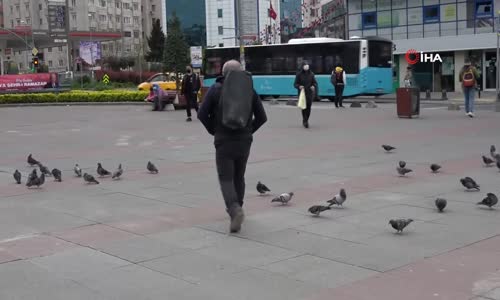 Nafaka Mağduruyum- Diyen Adam Sesini Duyurmak İçin İstanbul'dan Ankara'ya Yürüyor