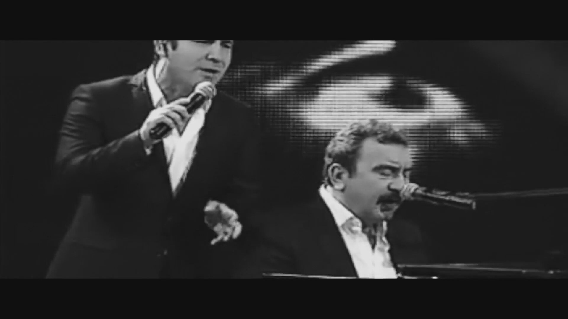 Ferhat Göçer Ft. Ümit Besen - Sen Ağlama