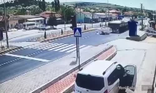 Motosikletli Astsubayın Hayatını Kaybettiği Kaza Anı Kamerada