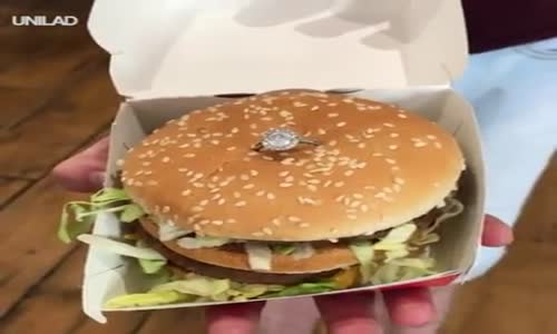 Hamburger ile Evlenme Teklifi Etmek