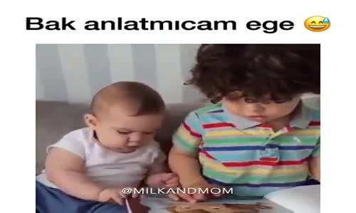 Kardeşine Masal Anlatan Abi 