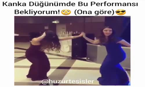 Düğündeki Kızların Hunharca Oynamaları