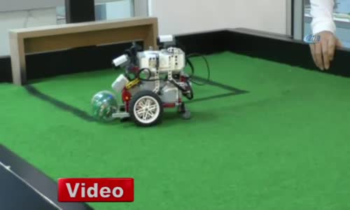 Denizli'de 11 Yaşındaki Çocuklar Top Oynayan Robot Yaptı