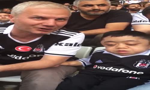 Görme Engelli Kardeşimize Beşiktaş Maçını Anlatan Yüreği Güzel İnsan 