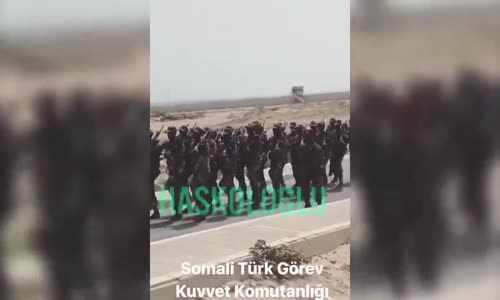 Somalili Askerlerin İzmir Marşı Söylemesi