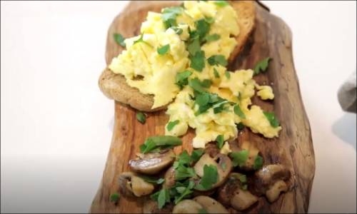 Çırpılmış Yumurta (Scrambled Eggs) Nasıl Yapılır