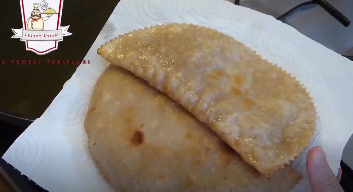 Çiğ Börek Tarifi  Çiğ Börek Nasıl Yapılır  Börek Tarifleri 