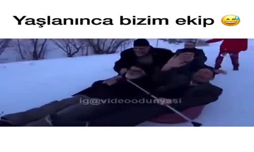 Kar Sefası Süren Amcalar 