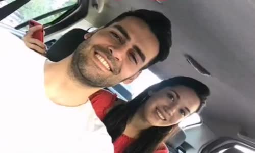 Erkan Meriç Ve Hazal Subaşıdan Beklenilen Selfie