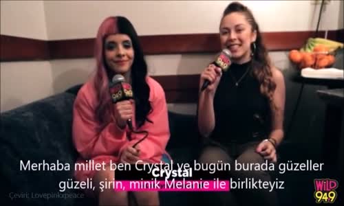 Melanie Martinez Antiler Hakkında Konuşuyor - Türkçe Altyazılı