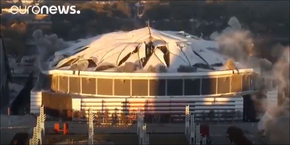 Georgia Dome Stadyumunun Yıkılış Anı