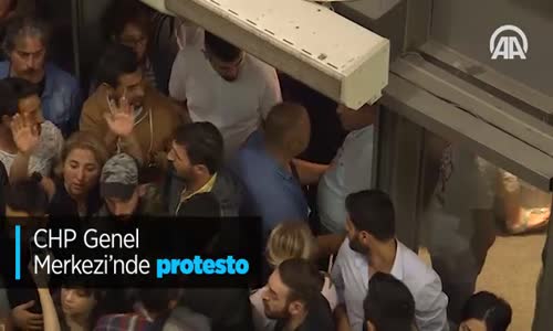 CHP Genel Merkezi'nde Protesto