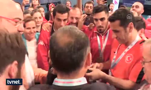 Cumhurbaşkanı Erdoğan'dan Şapmıyon Karetecilere Tebrik