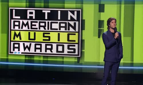  Becky G Bad Bunny  Mayores 2017 Latin American Music Awards