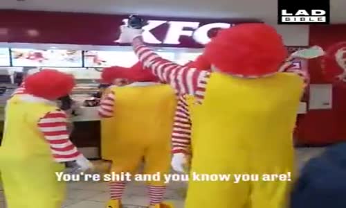 İçip İçip KFC'nin Önüne Gelen McDonald Palyaçoları