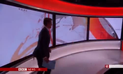 BBC Sunucusu Canlı Yayında Kamerayı Bulamadı