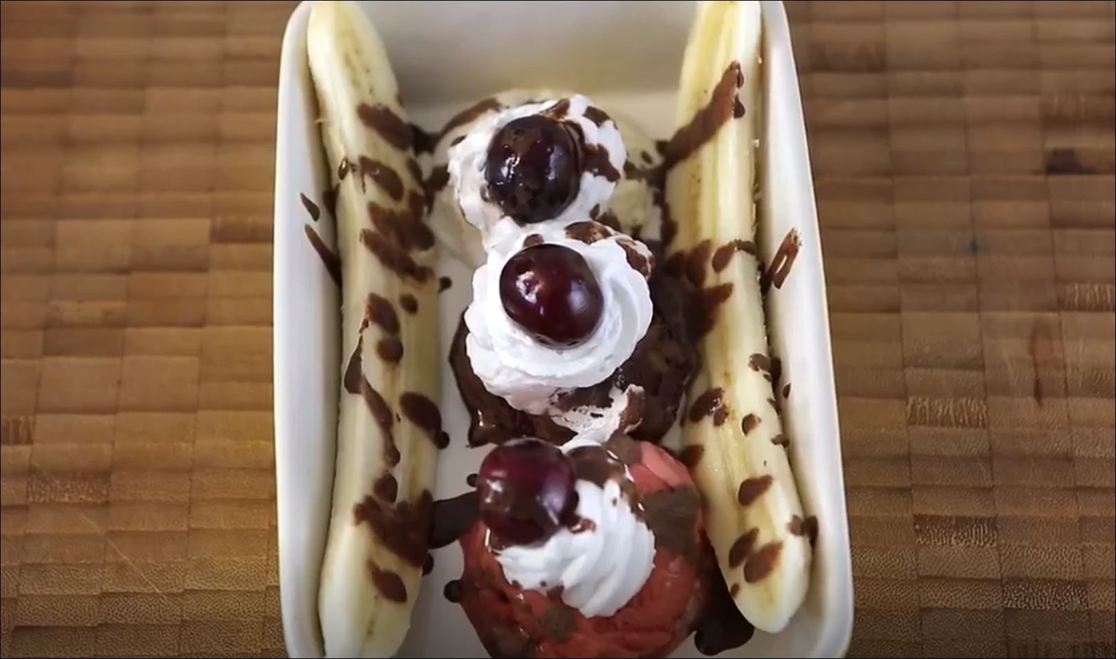 Banana Split Nasıl Yapılır 