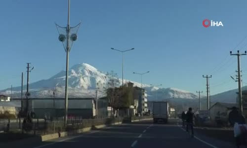 Ağrı Dağı görüntüsü ile hayran bıraktı 